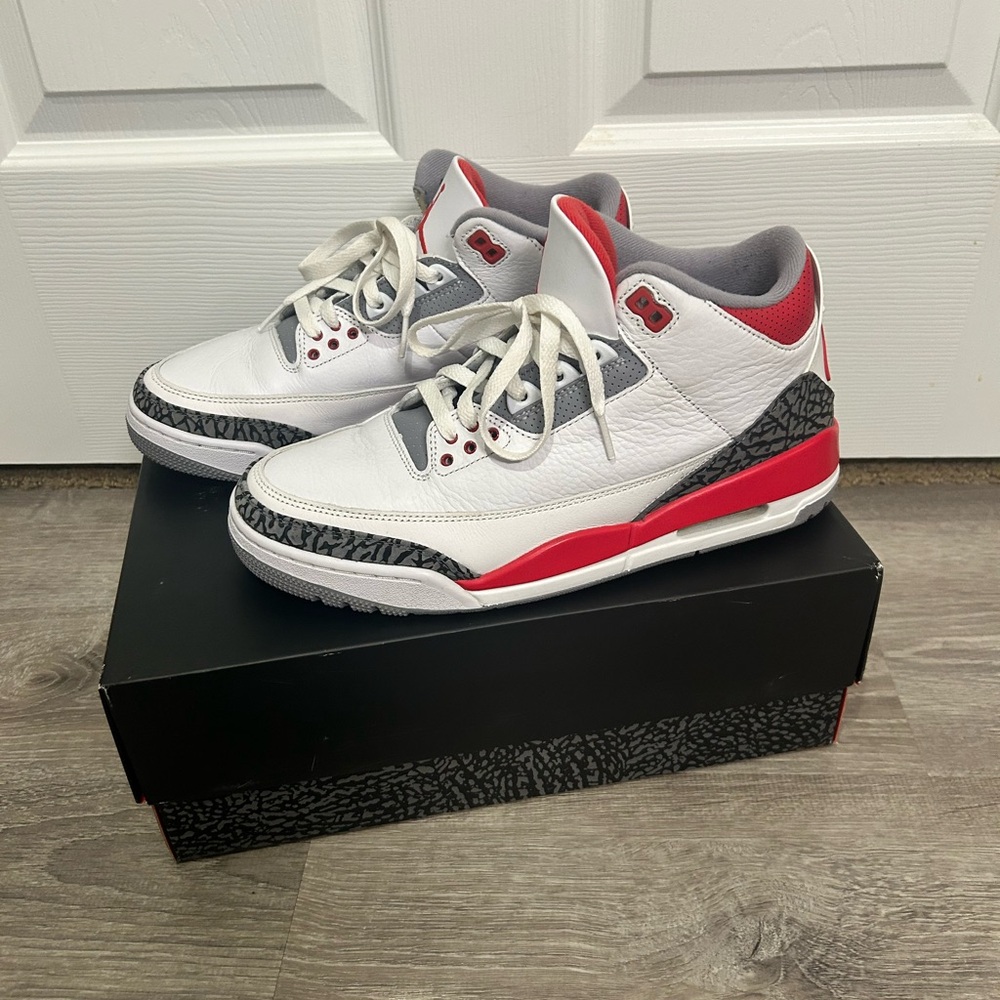 Jordan 3 in great condition. Worn only a few times.
